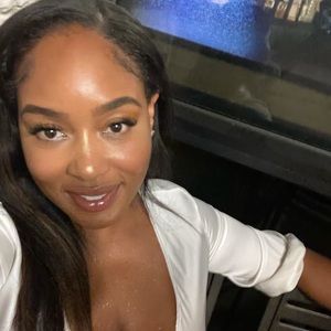 Meet your Posher, Nakisha